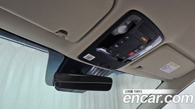 Kia Carnival 2022 — ფოტო 17/20