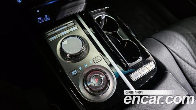 Genesis G80 2023 — Photo 9/20