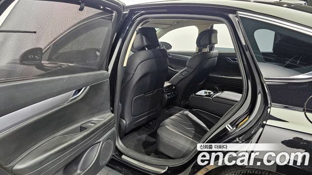 Genesis G80 2023 — Photo 19/20