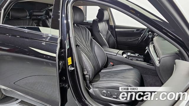 Genesis G80 2023 — Photo 17/20
