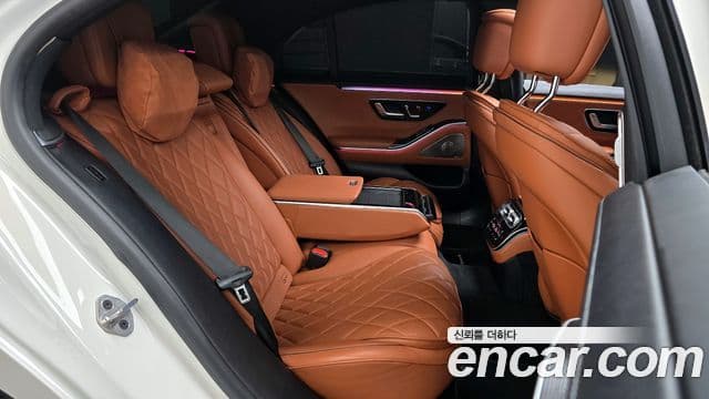 Mercedes-Benz S-Class 2022 — Photo 13/20