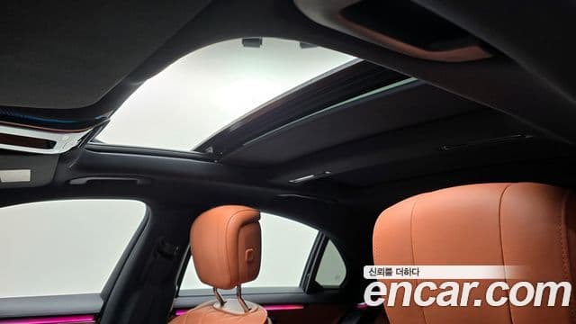 Mercedes-Benz S-Class 2022 — Photo 2/20