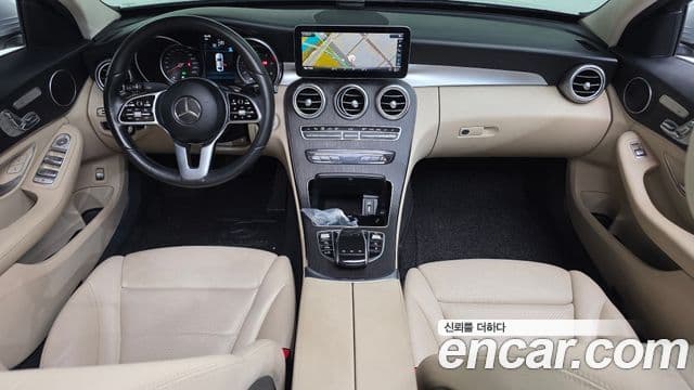 Mercedes-Benz C-Class 2019 — Photo 19/20