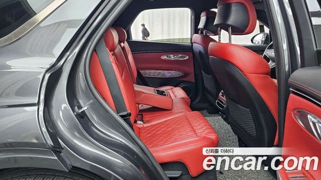 Genesis GV70 2023 — ფოტო 12/20