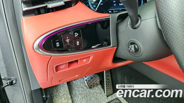 Genesis GV70 2023 — ფოტო 16/20
