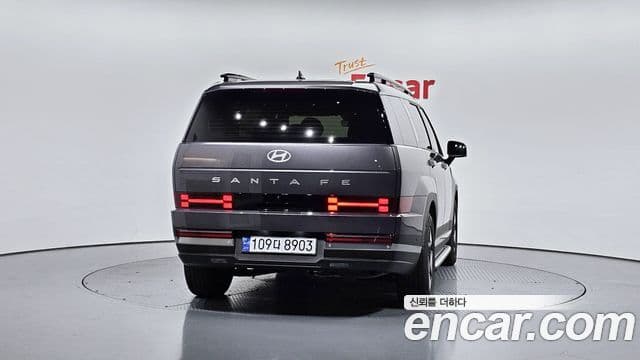 Hyundai Santa Fe 2023 — Photo 6/20