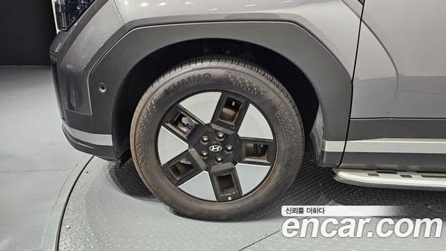 Hyundai Santa Fe 2023 — Photo 17/20