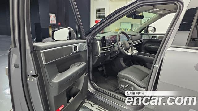 Hyundai Santa Fe 2023 — Photo 13/20