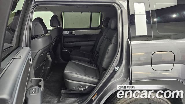 Hyundai Santa Fe 2023 — Photo 16/20