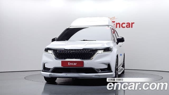 Kia Carnival 2021 — ფოტო 3/20