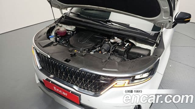 Kia Carnival 2021 — ფოტო 6/20