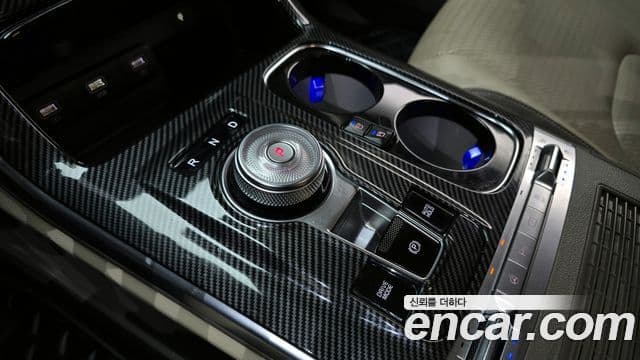 Kia Carnival 2021 — ფოტო 9/20