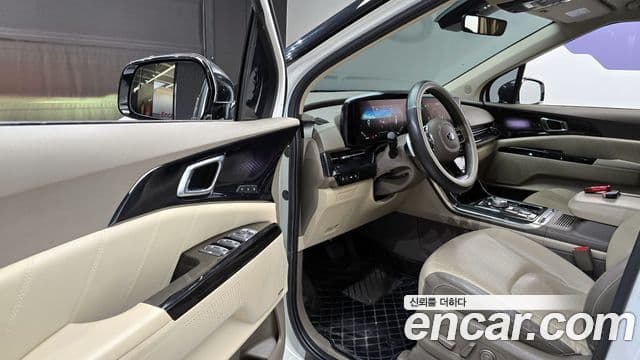 Kia Carnival 2021 — ფოტო 11/20