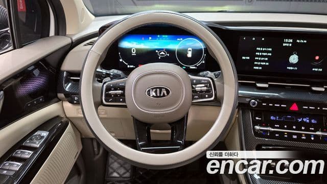 Kia Carnival 2021 — ფოტო 13/20