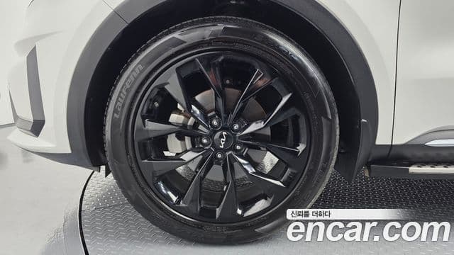 Kia Sorento 2020 — ფოტო 4/20