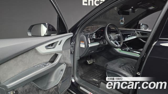 Audi Q7 2021 — Photo 12/20