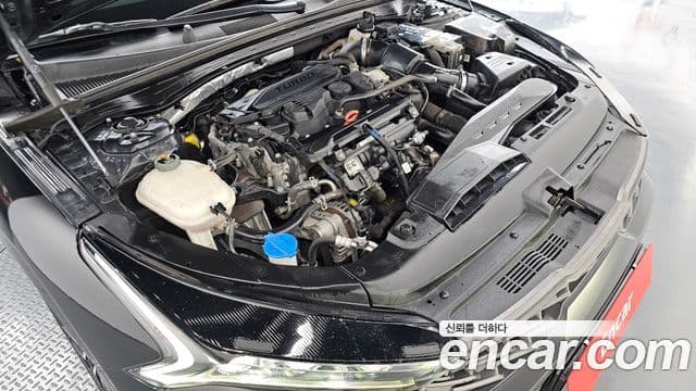 Kia K5 2021 — ფოტო 6/20