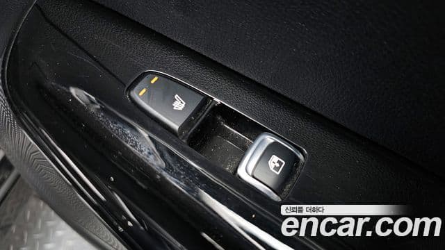 Kia K5 2021 — ფოტო 18/20