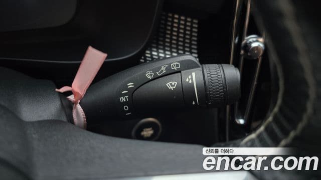 Volvo XC40 2021 — ფოტო 17/20