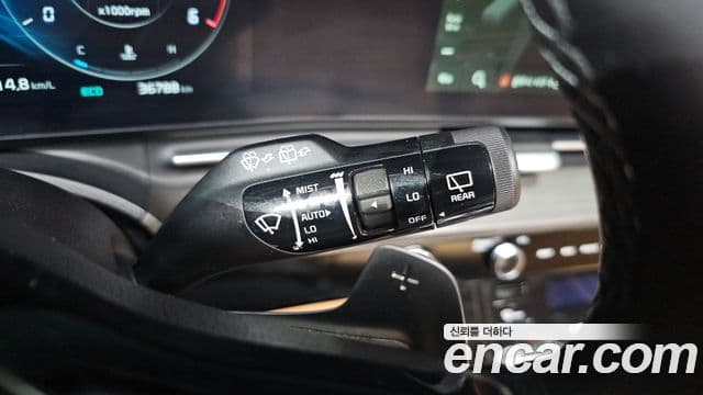 Kia Carnival 2023 — Şəkil 15/20