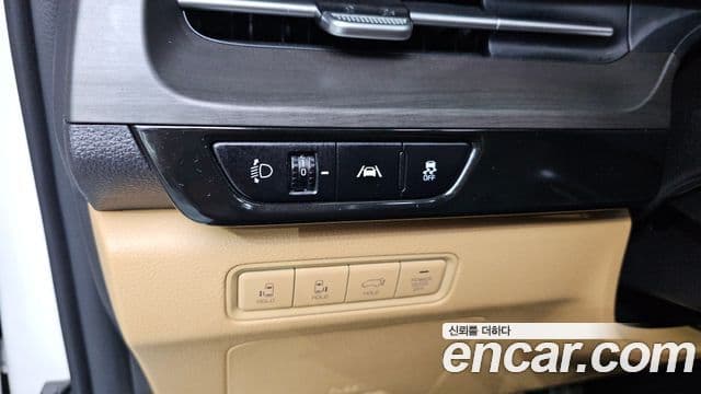 Kia Carnival 2023 — Şəkil 16/20