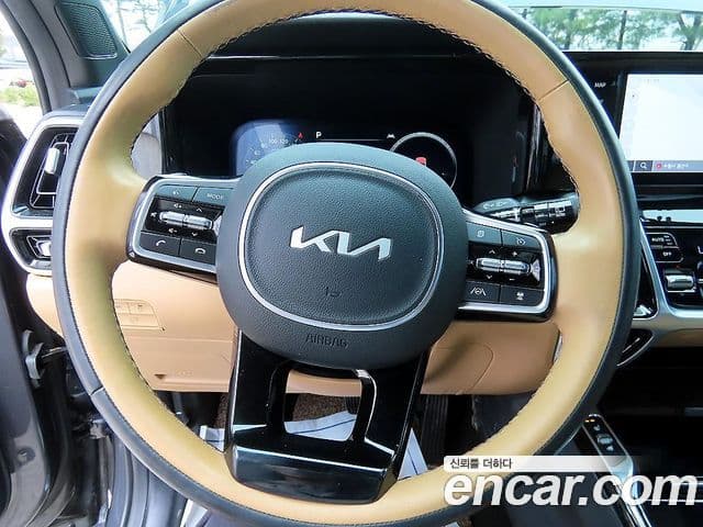 Kia Sorento 2023 — ფოტო 7/20