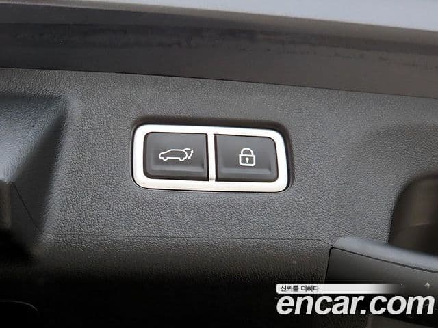 Kia Sorento 2023 — ფოტო 15/20