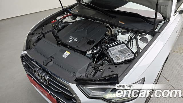 Audi A6 2023 — ფოტო 13/20