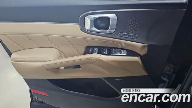 Kia Sorento 2024 — ფოტო 16/20