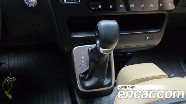 Hyundai Staria 2022 — фото 9 из 20