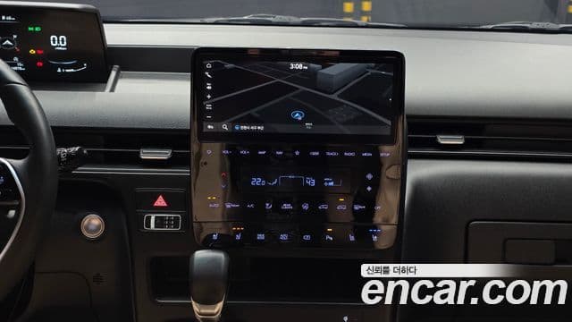 Hyundai Staria 2022 — ფოტო 15/20