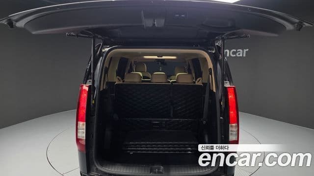 Hyundai Staria 2022 — фото 20 из 20