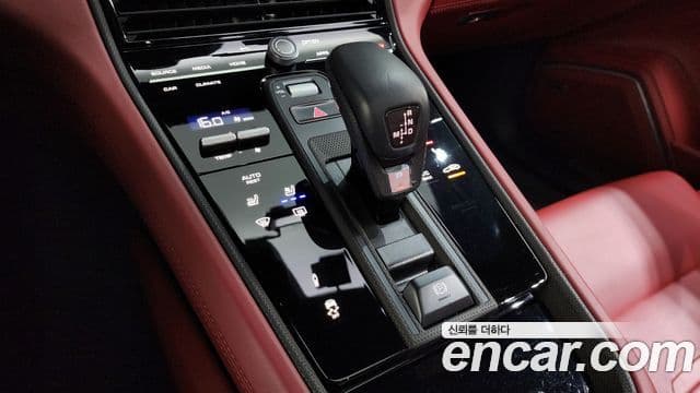 Porsche Panamera 2023 — Şəkil 7/20