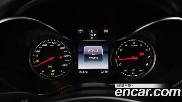 Mercedes-Benz C-Class 2018 — ფოტო 8/20