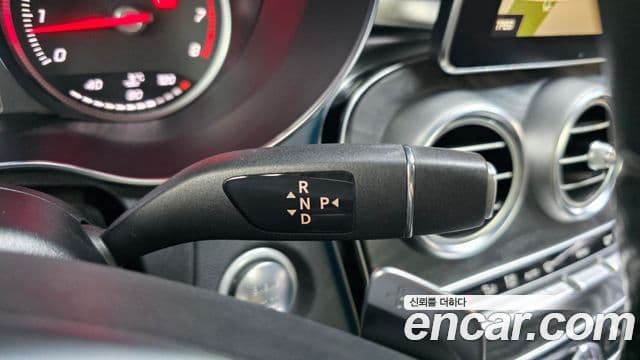 Mercedes-Benz C-Class 2018 — ფოტო 9/20