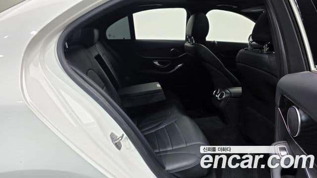 Mercedes-Benz C-Class 2018 — ფოტო 12/20