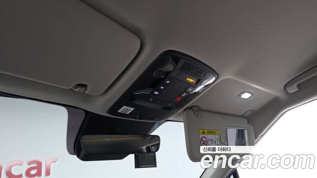 Kia Carnival 2024 — ფოტო 19/20