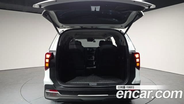 Kia Carnival 2024 — ფოტო 20/20