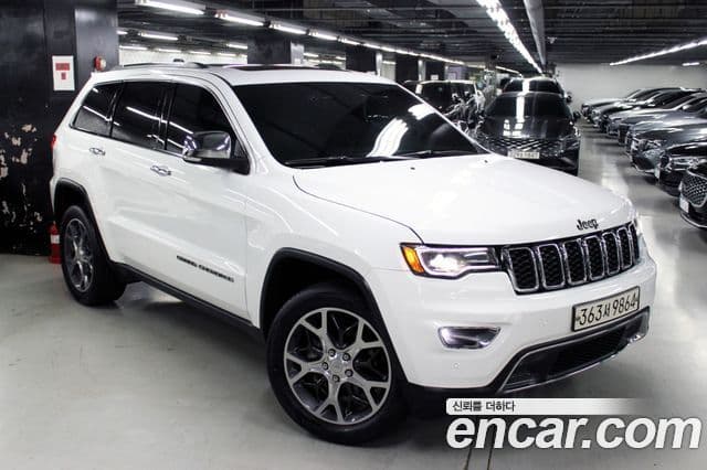 Jeep Grand Cherokee 2019 — Фото 9/20