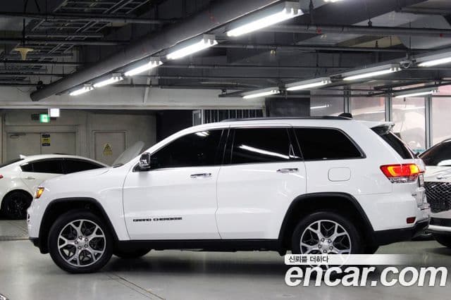 Jeep Grand Cherokee 2019 — Фото 3/20