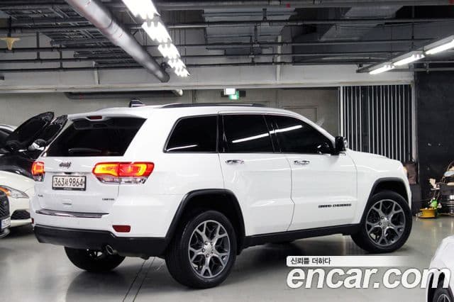 Jeep Grand Cherokee 2019 — Фото 5/20