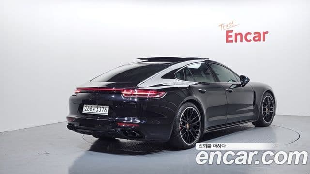 Porsche Panamera 2020 — Фото 2/20