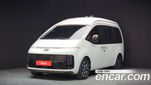Hyundai Staria 2023 — ფოტო 1/20