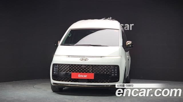 Hyundai Staria 2023 — ფოტო 3/20