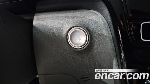 Hyundai Staria 2023 — ფოტო 17/20