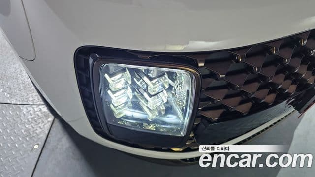 Hyundai Staria 2023 — Photo 27/32