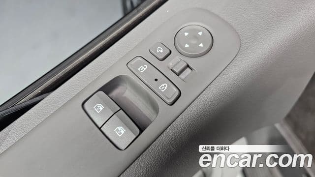 Hyundai Staria 2023 — Photo 29/32
