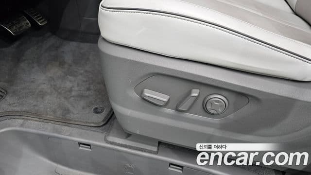 Hyundai Staria 2023 — Photo 11/32