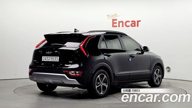 Kia Niro 2022 — ფოტო 2/20