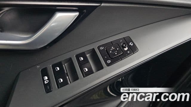 Kia Niro 2022 — ფოტო 13/20